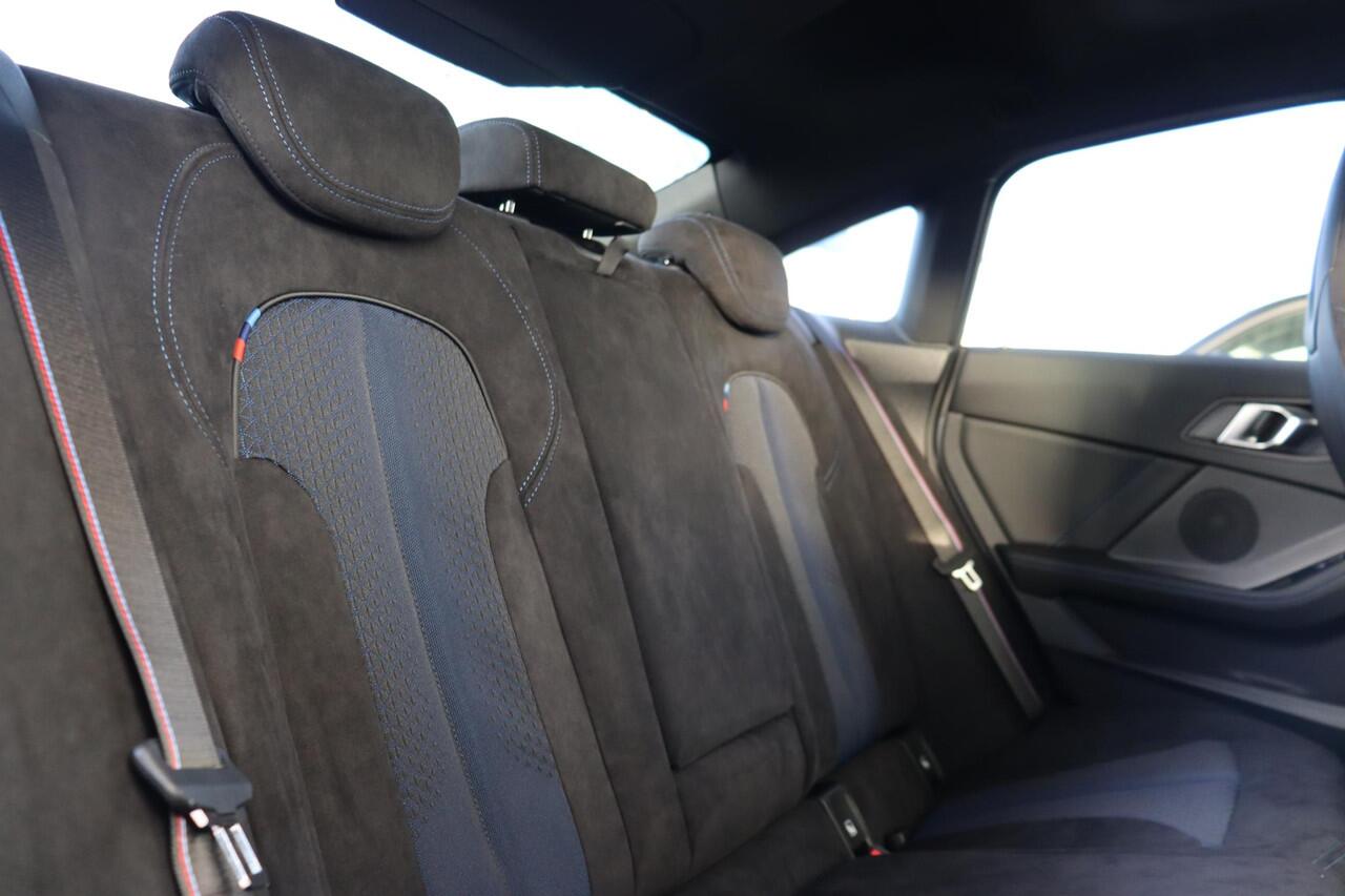 BMW 2-SERIE Gran Coupé 218i M Sportpakket Pro/ Premium Pack/ Comfort Pack/ Travel Pack/ Stuurwiel verwarmd/ Comfort Access/ M Sportstoelen/ Panoramadak | Ekris Selection