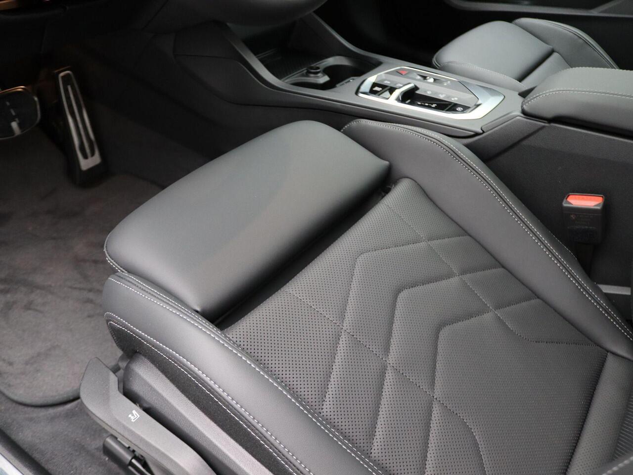 BMW 2-SERIE Gran Coupé 220 M Sportpakket Pro | Premium Pack | Stuurwielrand Verwarmd | Comfort Access | Panoramadak | Driving Assistant Plus | Harman Kardon | 19'' | Ekris Selection