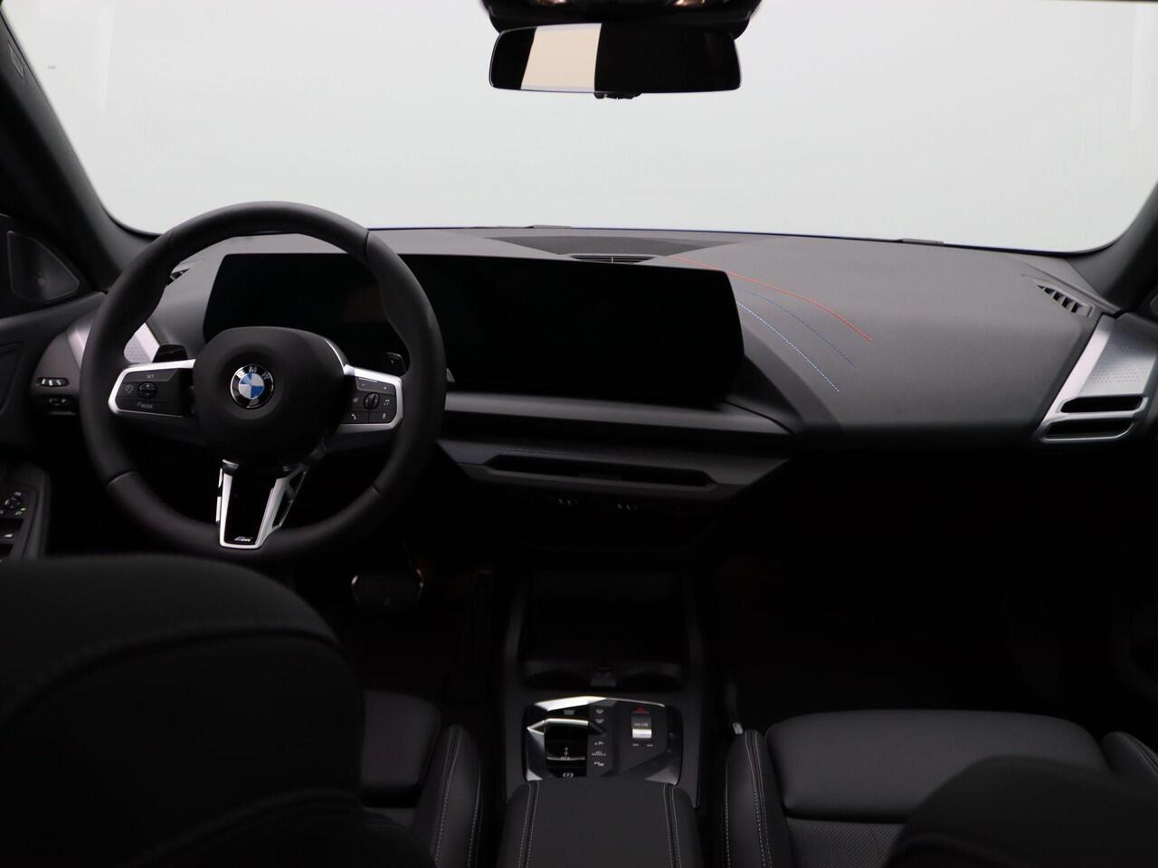 BMW 2-SERIE Gran Coupé 220 M Sportpakket Pro | Premium Pack | Stuurwielrand Verwarmd | Comfort Access | Panoramadak | Driving Assistant Plus | Harman Kardon | 19'' | Ekris Selection