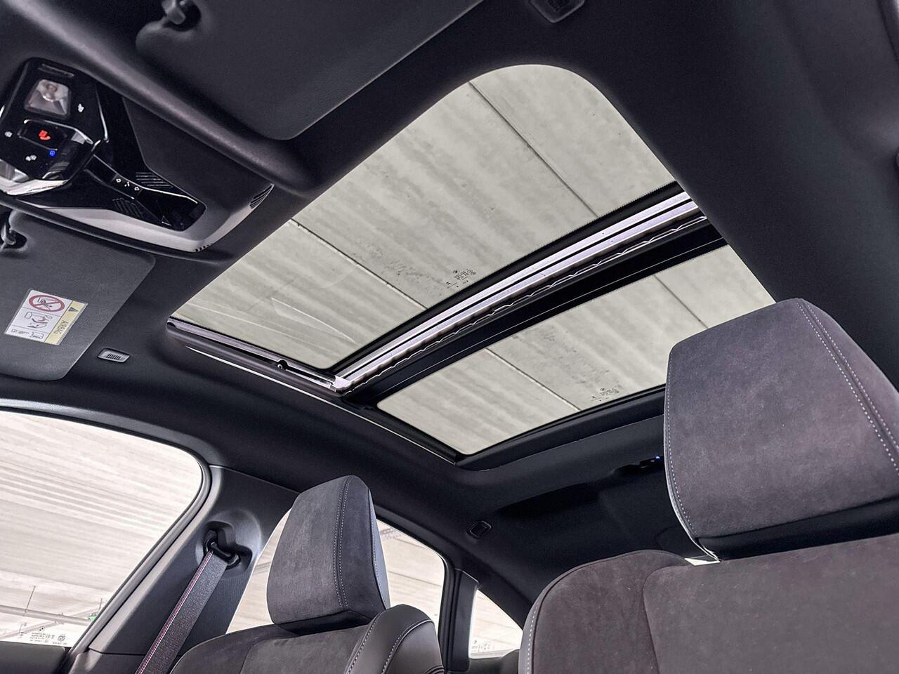 BMW 2-SERIE Gran Coupé 220 | M Sportpakket Pro | Glazen panoramadak