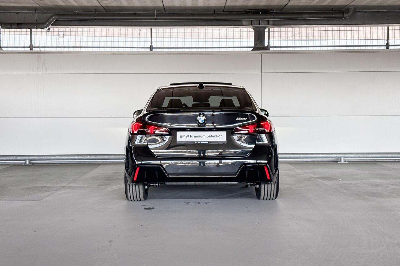 BMW 2-SERIE Gran Coupé 220 | M Sportpakket Pro | Glazen panoramadak