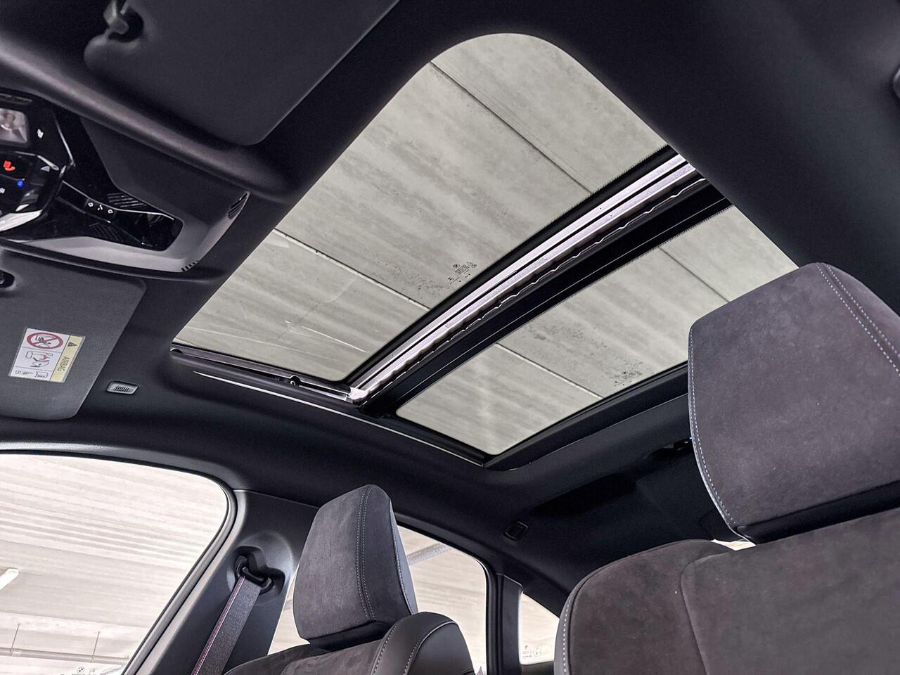 BMW 2-SERIE Gran Coupé 220 | M Sportpakket Pro | Glazen panoramadak