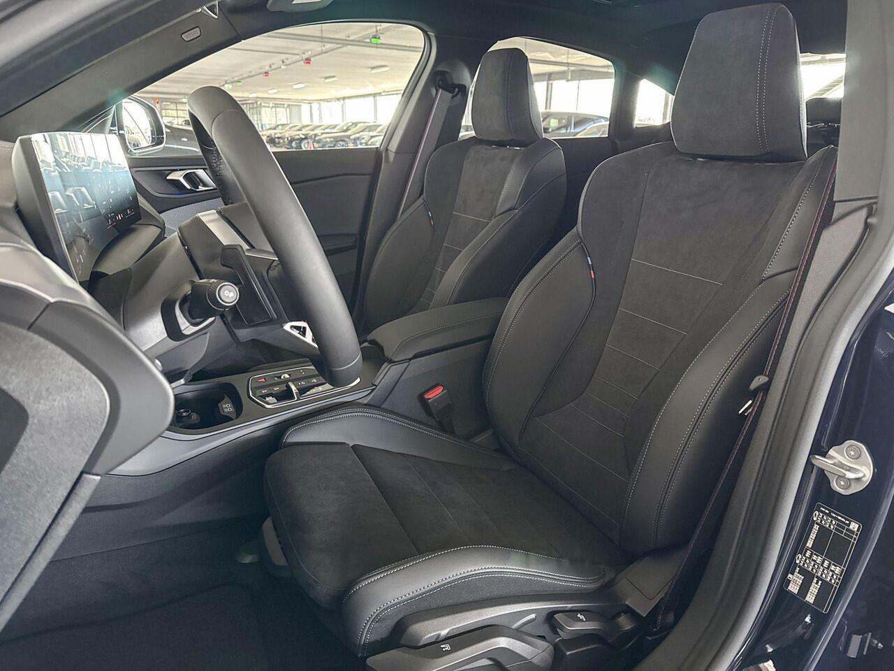 BMW 2-SERIE Gran Coupé 220 | M Sportpakket Pro | Glazen panoramadak