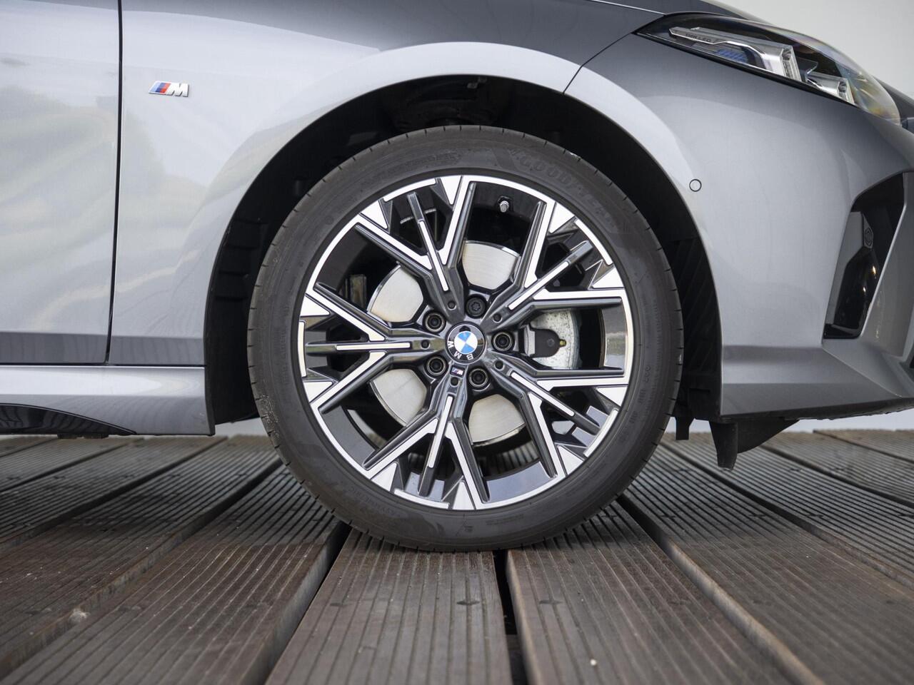 BMW 2-SERIE Gran Coupé 220 | M-Sportpakket | Premium Pack | Verwarmd Stuurwiel | Comfort Access | Harman-Kardon | 18'' | Ekris Selection