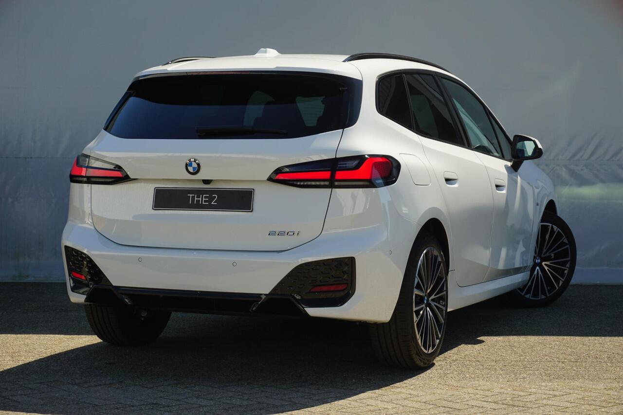 BMW 2-SERIE Active Tourer 220i M Sport Package | Equipment Package | Comfort Pack | Travel Pack