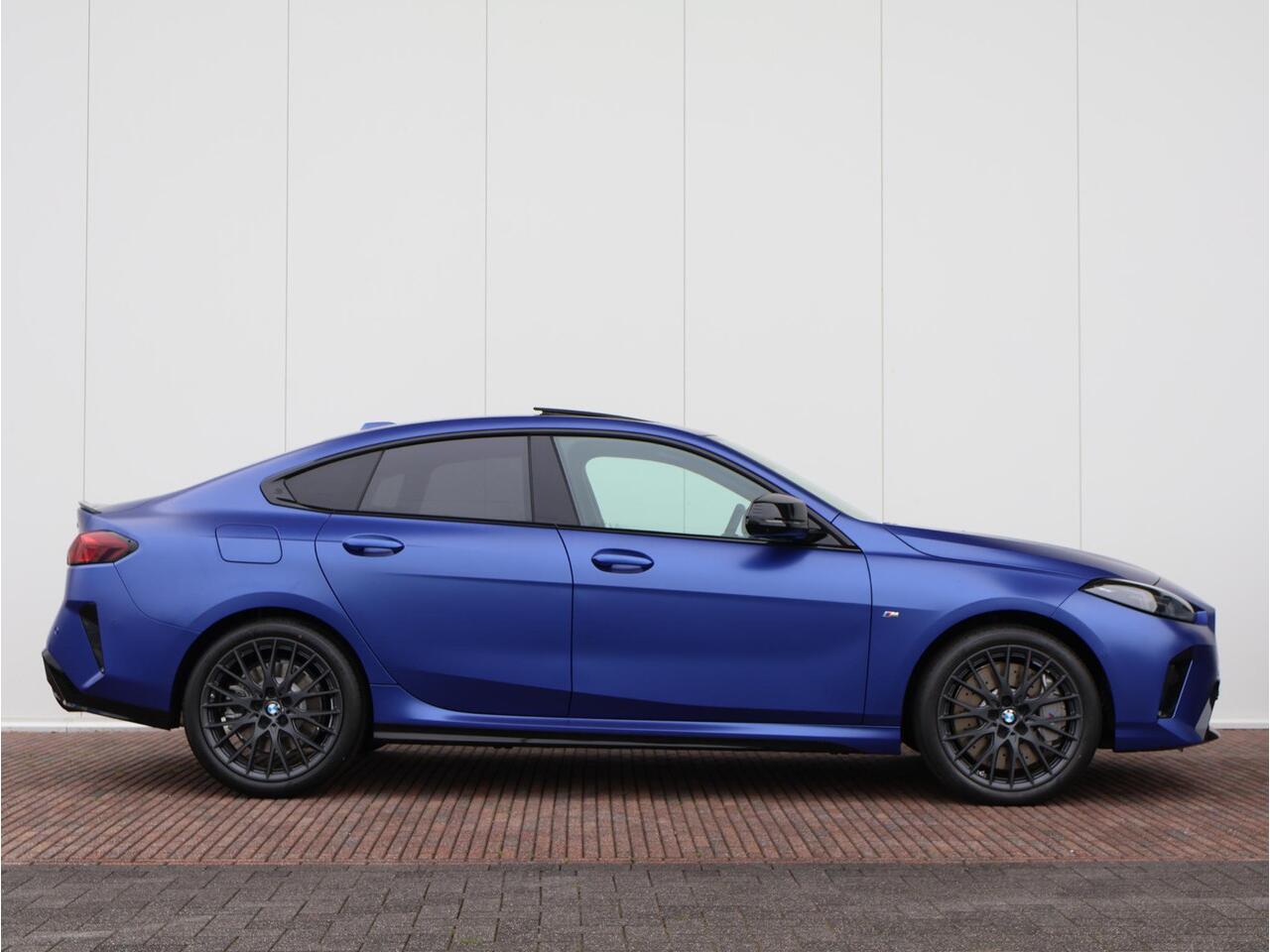 BMW 2-SERIE M235 xDrive Gran Coupé | M Sportpakket Pro | Innovation Pack | Extra Voordeel