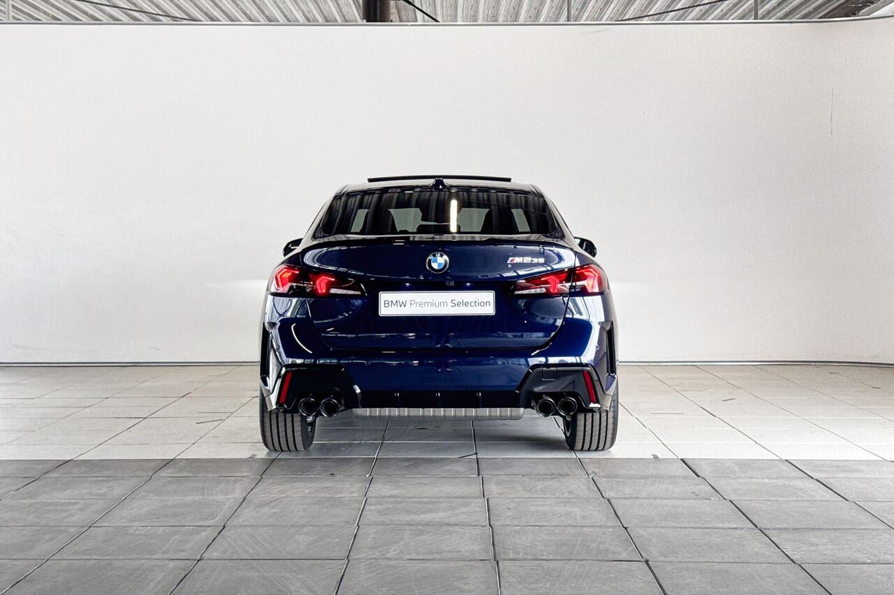 BMW 2-SERIE Gran Coupé M235 xDrive | M Sport Pro | Innovation Pack | Glazen Panoramadak | Elektrisch verstelbare stoelen | Driving Assistant Professional