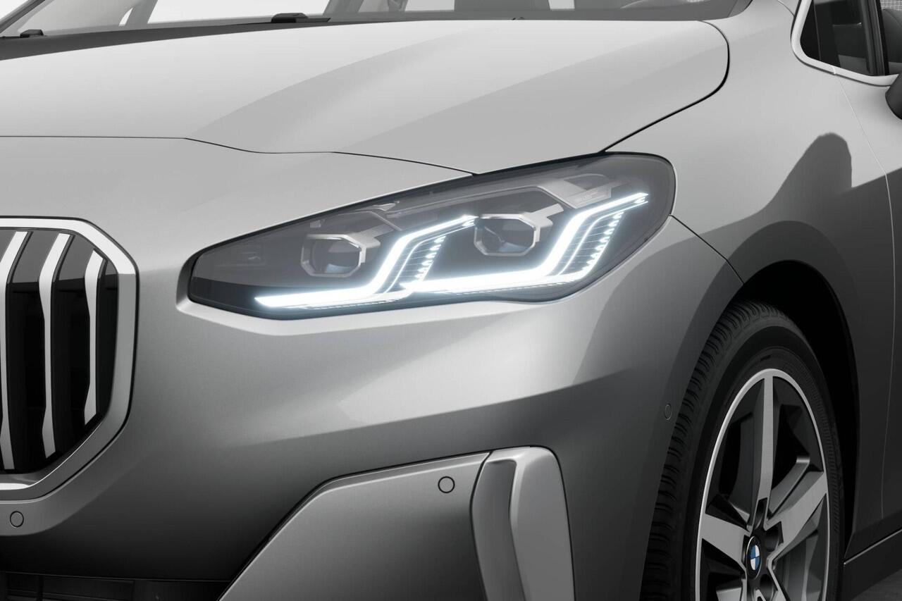 BMW 2-SERIE Active Tourer 220i | Luxury Line | Premium Pack | Travel Pack