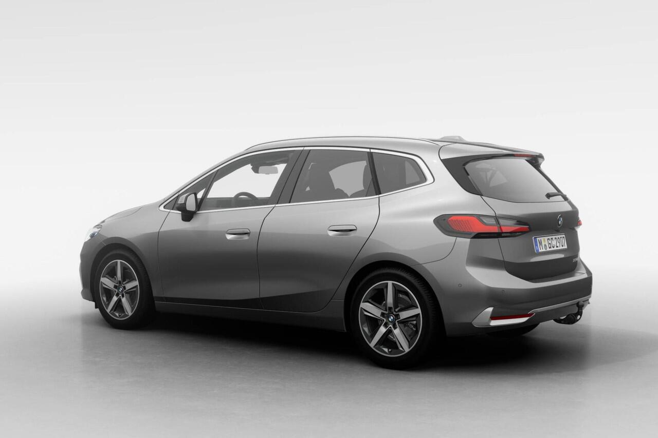 BMW 2-SERIE Active Tourer 220i | Luxury Line | Premium Pack | Travel Pack