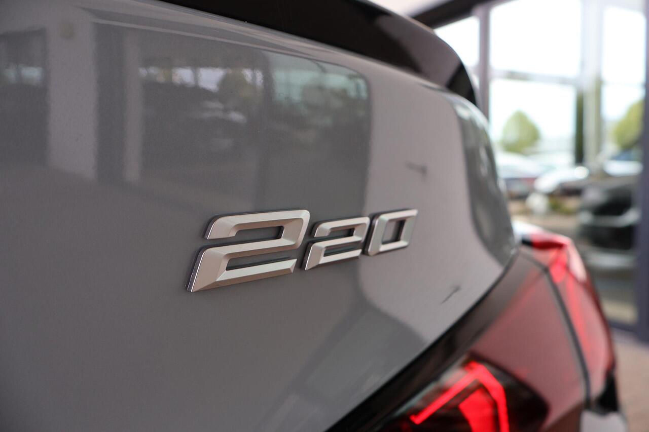 BMW 2-SERIE Gran Coupé 220 | M Sportpakket | M Sportpakket Pro | Equipment Package