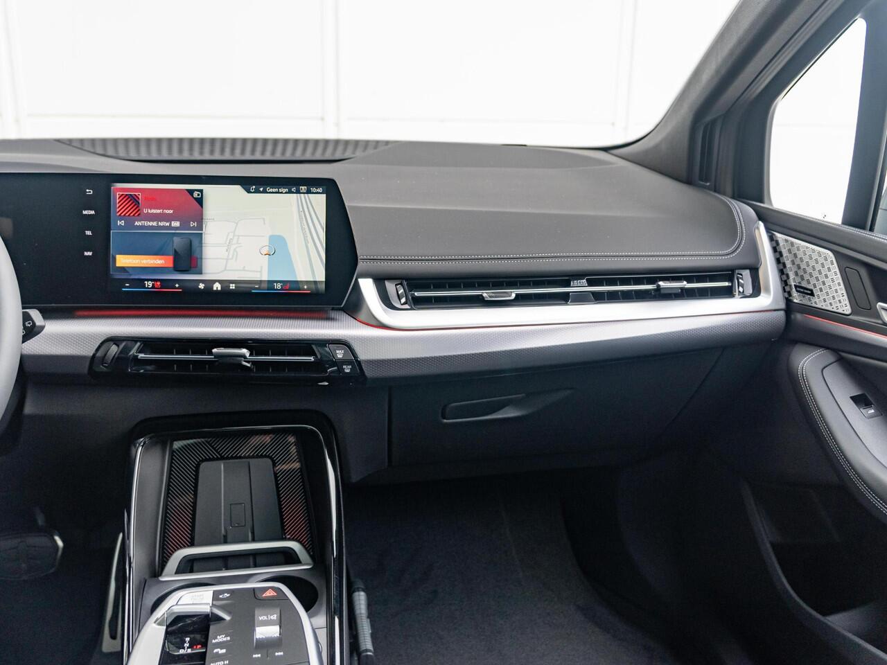 BMW 2-SERIE Active Tourer 225e xDrive | M Sportpakket | Premium Pack | Comfort Pack | Travel Pack