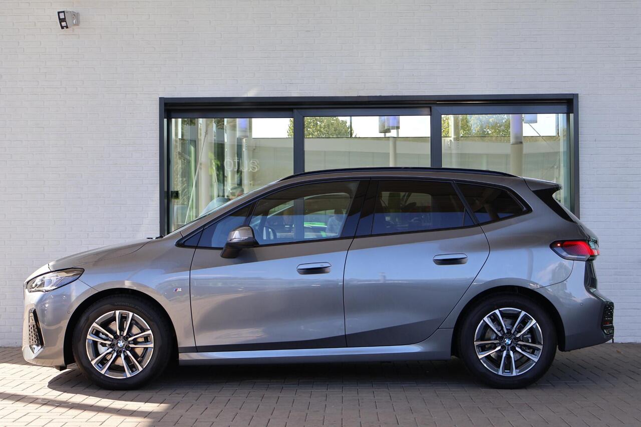 BMW 2-SERIE Active Tourer 220i | M Sportpakket | Stoelen Pakket | Premium Pack