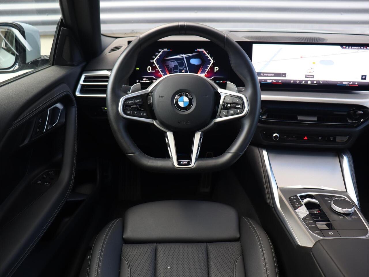 BMW 2-SERIE Coupé 220i | M Sportpakket Pro | Panodak | Head-Up | Parking Assistant Plus | Driving Assistant | Comfort Access | HiFi | 19'' LMV