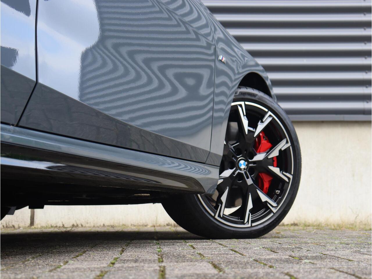 BMW 2-SERIE Gran Coupé 220 | M Sportpakket Pro | Panodak | Driving Assistant Plus | Harman Kardon | Parking Assistant Plus | Head-Up | 19'' LMV