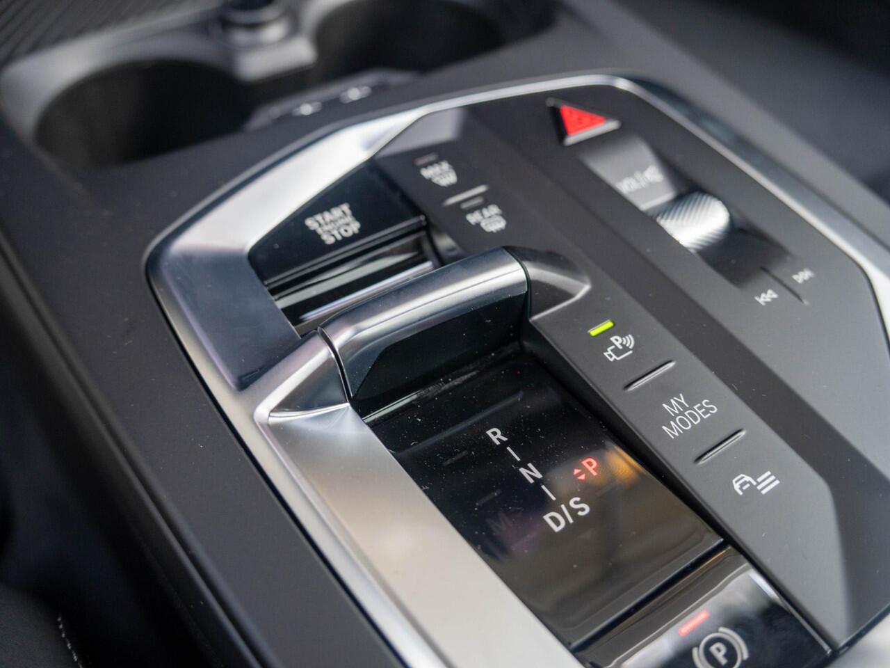 BMW 2-SERIE Gran Coupé 220 | M Sportpakket Pro | Premium Pack | Harman-Kardon | Verwarmd Stuurwiel | Comfort Access | Achteruitrijcamera | Panoramadak | Stoelverwarming