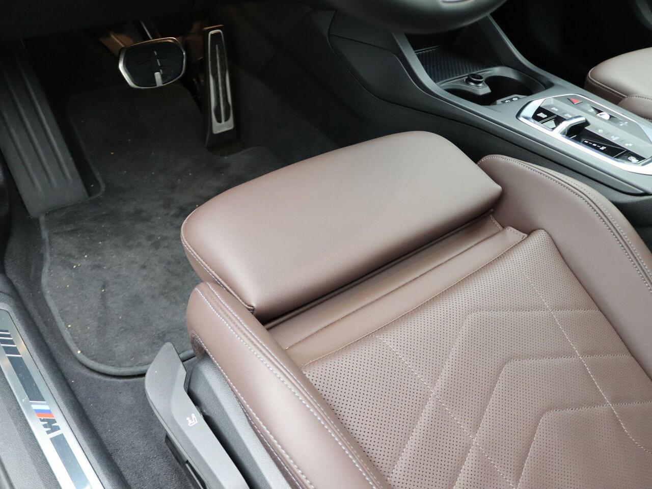 BMW 2-SERIE Gran Coupé 220 M Sportpakket | Parkeerhulpsysteem | Adaptief M-onderstel | Driving Assistant |18"