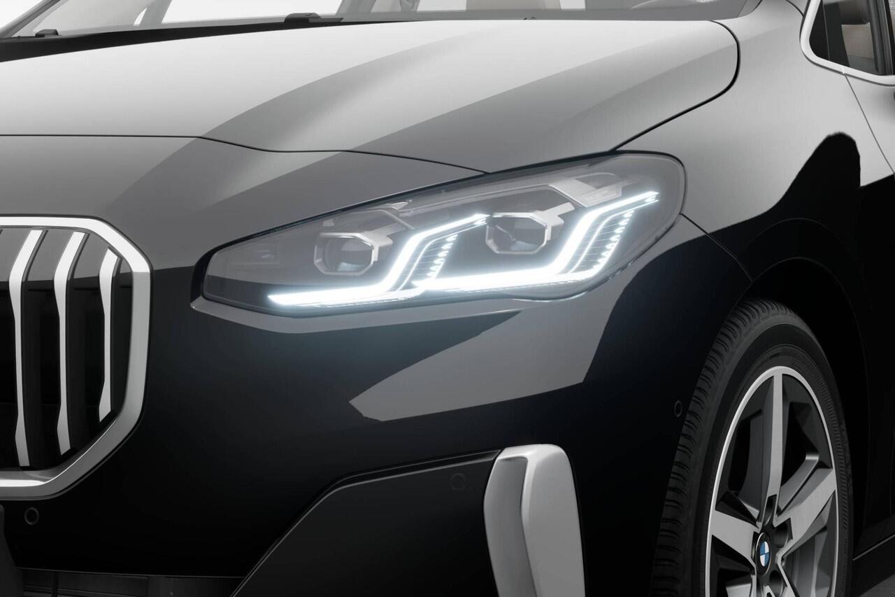 BMW 2-SERIE Active Tourer 220i | Luxury Line | Premium Pack | Travel Pack