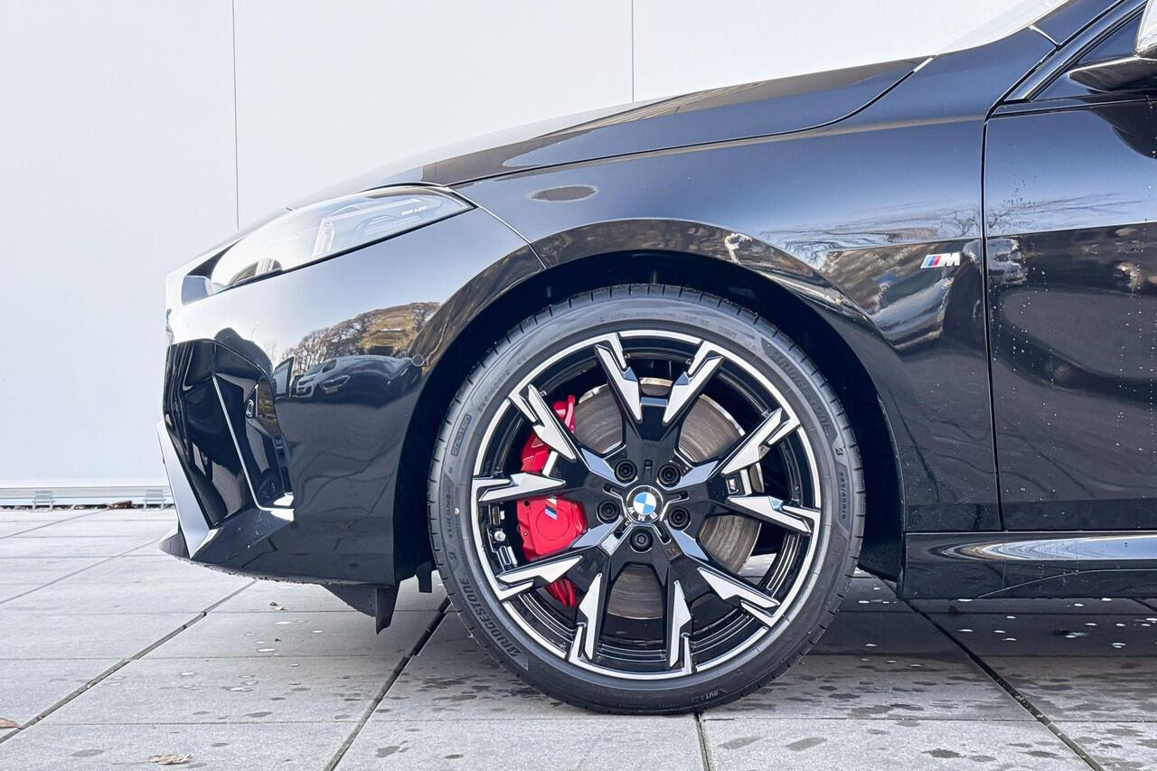 BMW 2-SERIE Gran Coupé 220 M Sport M-Sport Pro / Getinte Ramen / Glazen Dak / Stoel- en Stuurverwarming / Harman Kardon Audio