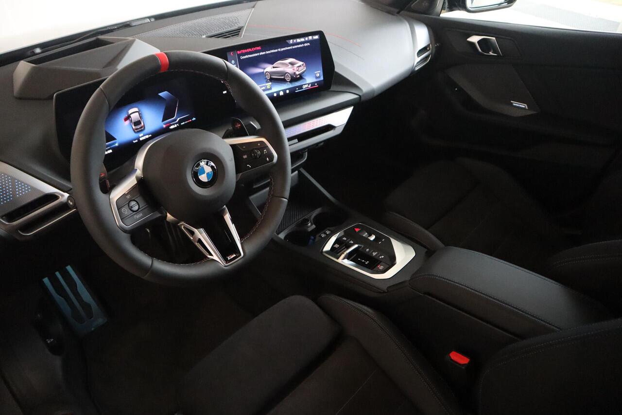 BMW 2-SERIE Gran Coupé M235 xDrive | M Sportpakket Pro | Panoramadak | Head-Up | Harman Kardon | 360 Camera | Stoel & Stuurwielverwarming | Elektrisch Verstelbare Stoelen | Comfort Access |