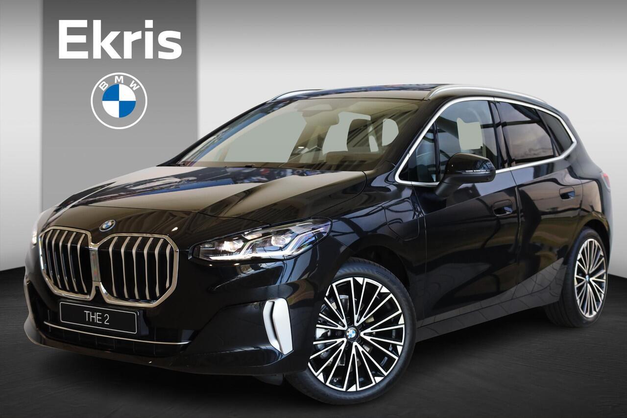 BMW 2-SERIE Active Tourer 225e xDrive | Harman Kardon | Panoramadak | Elektr. trekhaak | Head up | Stoel&Stuur Verwarming | Elektr. stoelen |