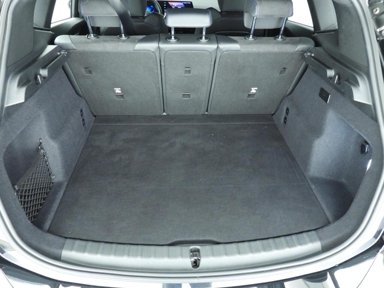 BMW 2-SERIE Active Tourer 225e xDrive | M-Sportpakket | LED | HUD | Sportstoelen | Keyles go | Active cruise | DAB | Alu 17 inch