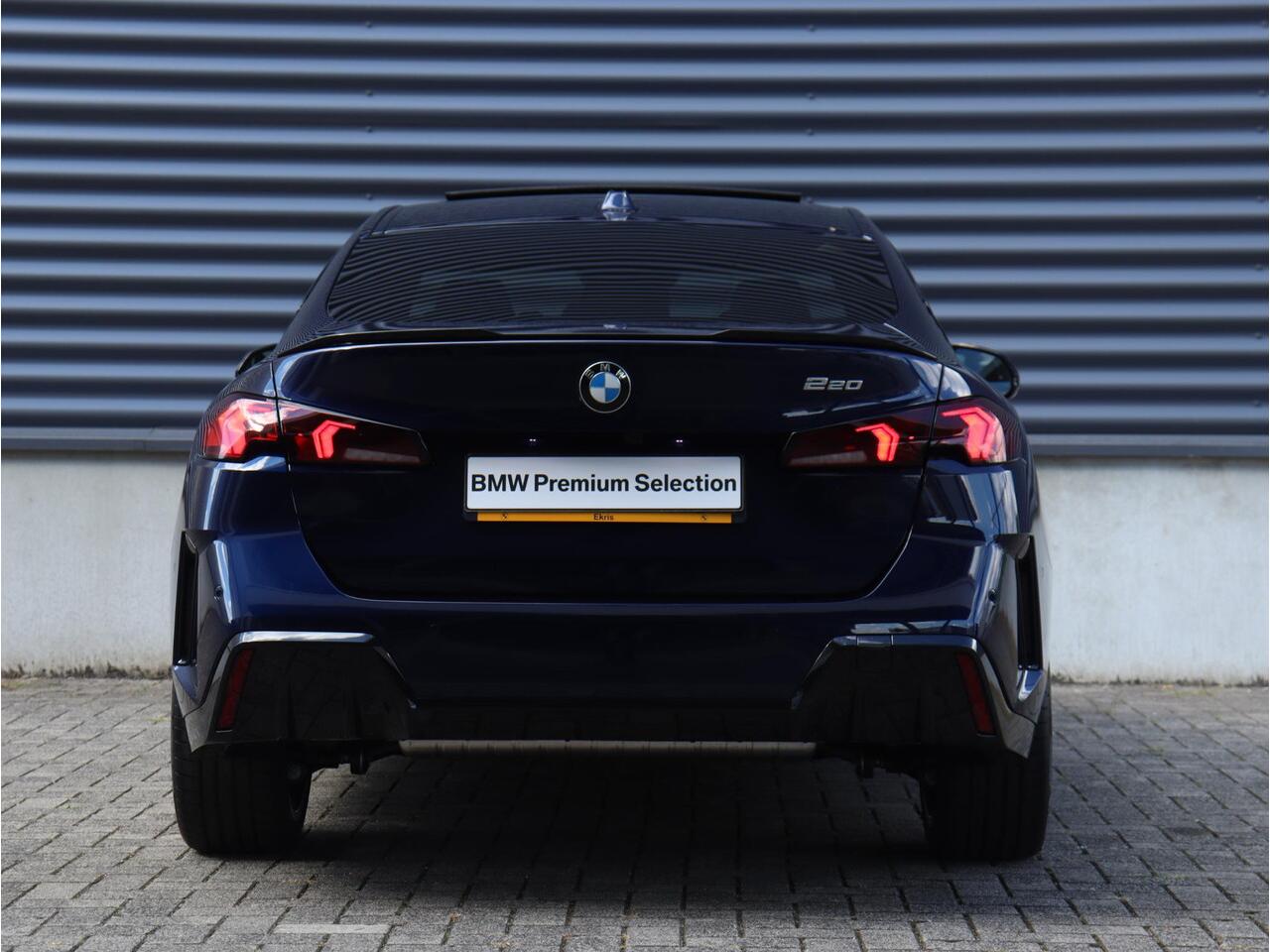BMW 2-SERIE Gran Coupé 220 | M Sportpakket Pro | Innovation Pack | Panodak | Harman Kardon | Head-Up | Getint Glas | Driving Assistant | 19'' LMV | Ekris Selection