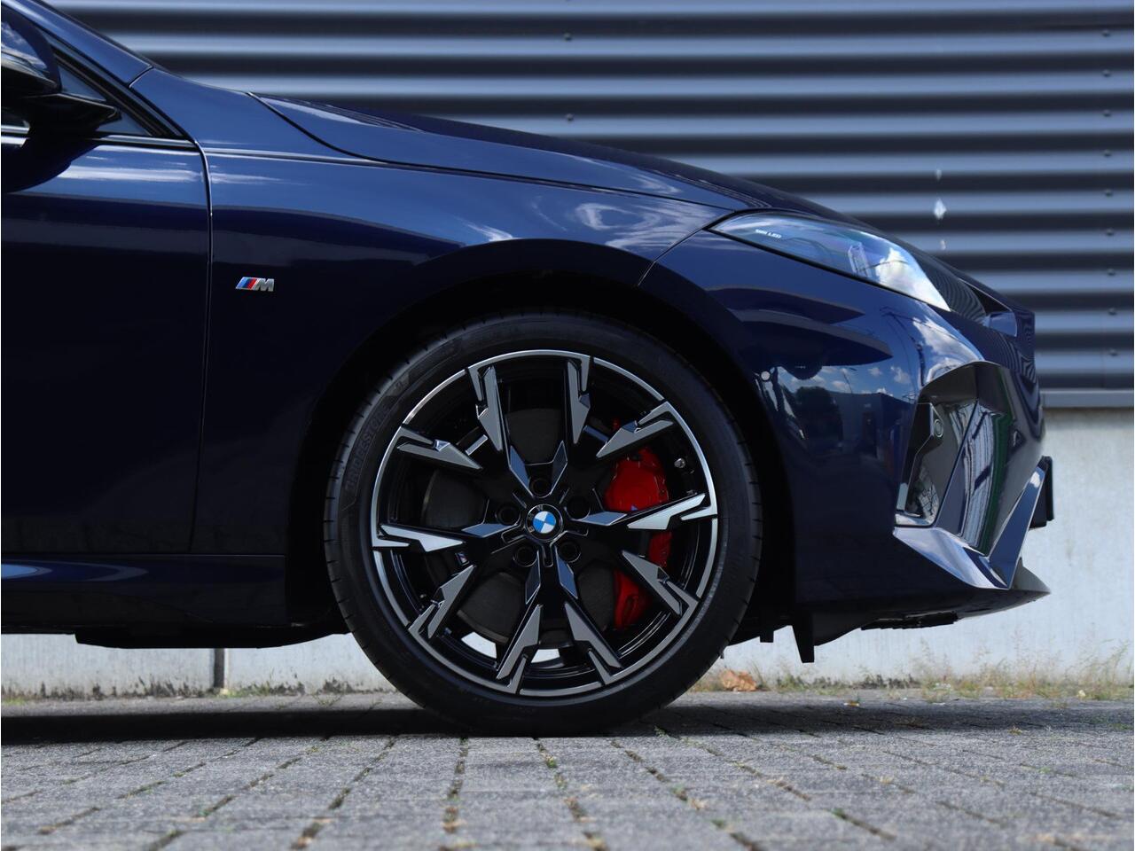 BMW 2-SERIE Gran Coupé 220 | M Sportpakket Pro | Innovation Pack | Panodak | Harman Kardon | Head-Up | Getint Glas | Driving Assistant | 19'' LMV | Ekris Selection