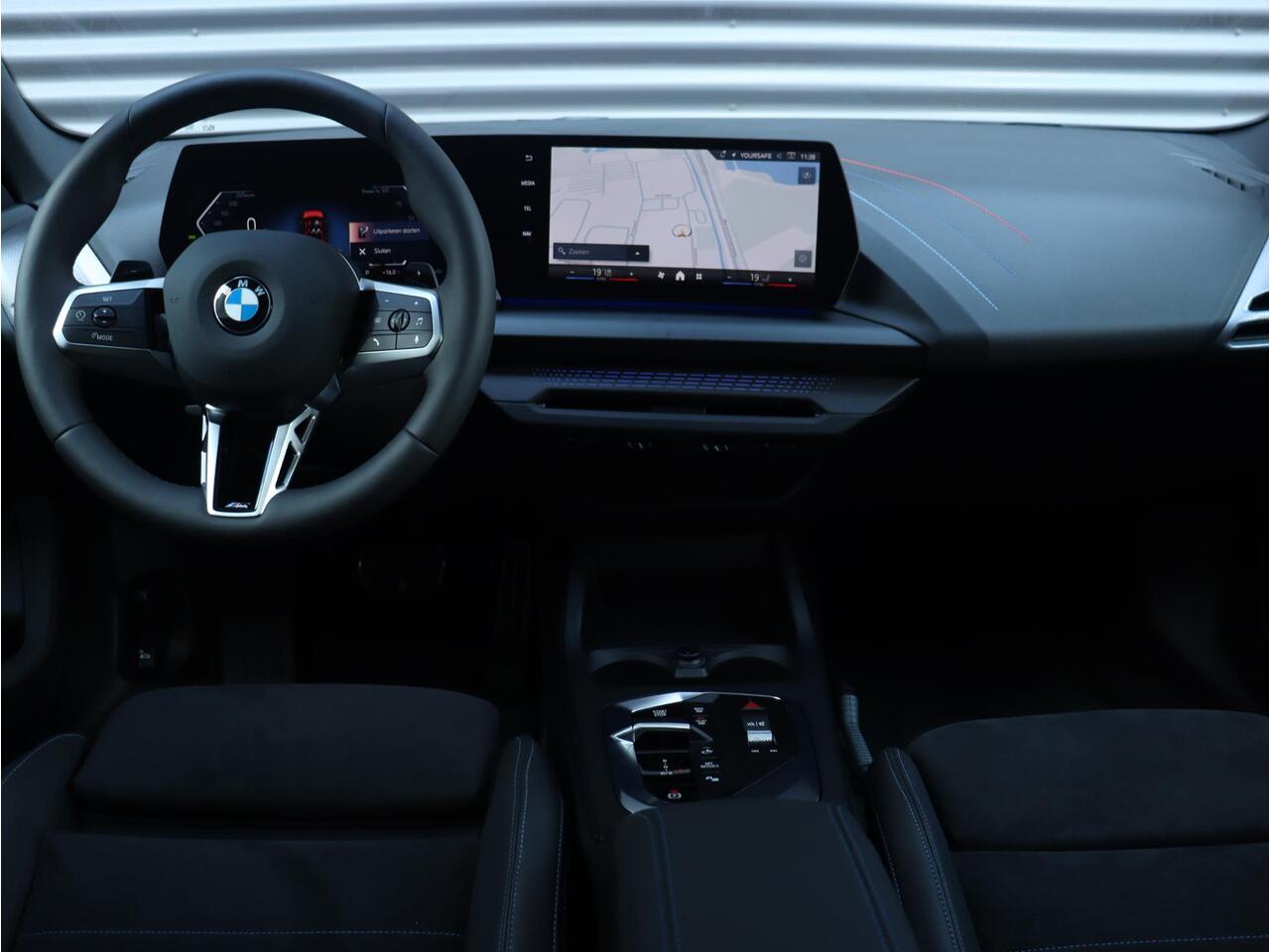 BMW 2-SERIE Gran Coupé 220 | M Sportpakket Pro | Panodak | Harman Kardon | Getint Glas | Premium Pack | Driving Assistant | Comfort Acces | 18'' LMV | Ekris Selection