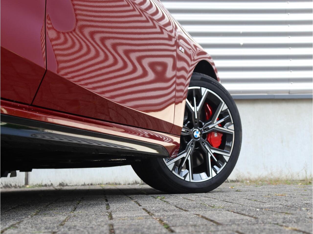 BMW 2-SERIE Gran Coupé 220 | M Sportpakket Pro | Panodak | Harman Kardon | Getint Glas | Premium Pack | Driving Assistant | Comfort Acces | 18'' LMV | Ekris Selection