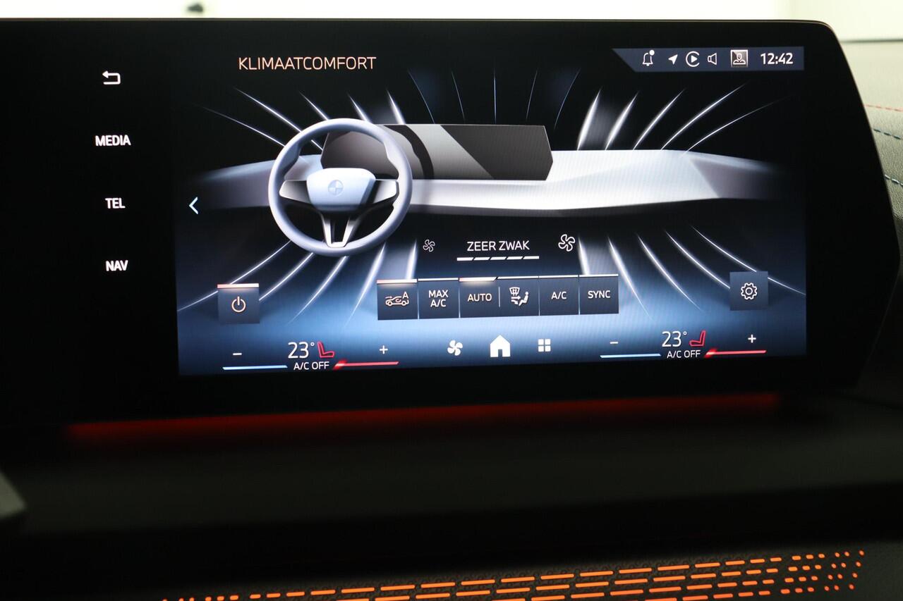 BMW 2-SERIE Gran Coupé 220 M Sport Pro | Glazen Panoramadak | Elektrisch verstelbare lederen stoelen | Harman Kardon | Head-Up Display | Active Cruise Control | 19" M Y-Spaak | Ekris Selection