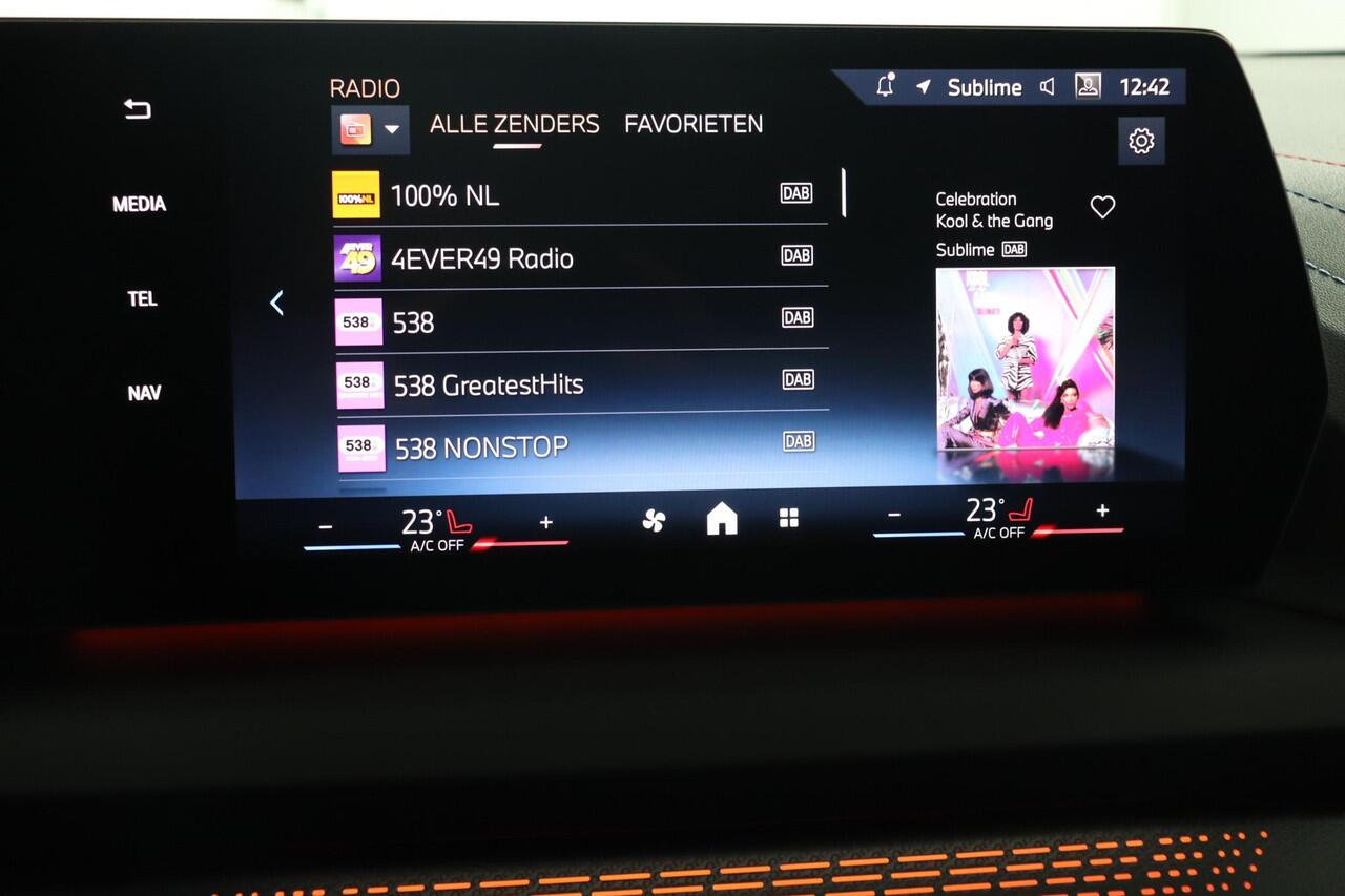 BMW 2-SERIE Gran Coupé 220 M Sport Pro | Glazen Panoramadak | Elektrisch verstelbare lederen stoelen | Harman Kardon | Head-Up Display | Active Cruise Control | 19" M Y-Spaak | Ekris Selection