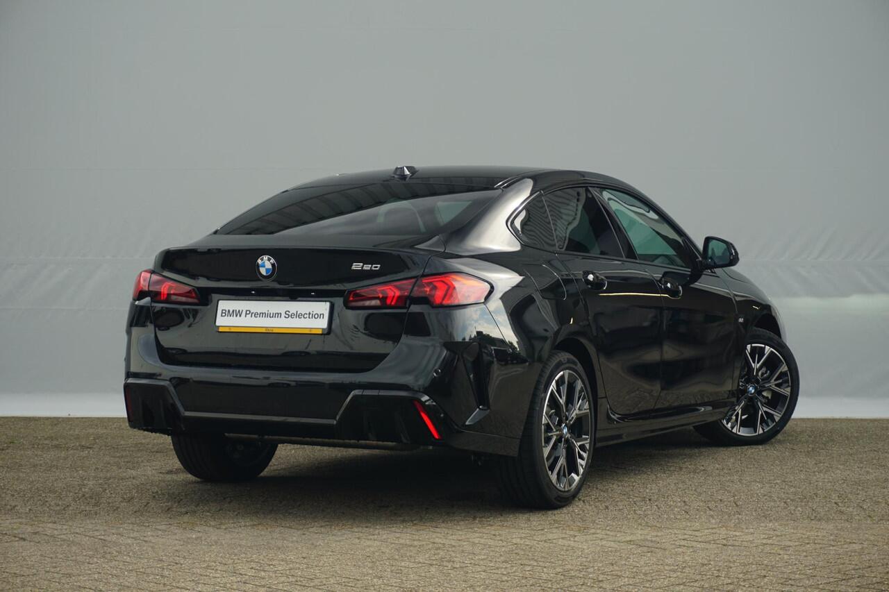 BMW 2-SERIE Gran Coupé 220 M Sport Design 18'' / Stuurwielrand verwarmd / Comfort Access / Driving Assistant | Ekris Selection