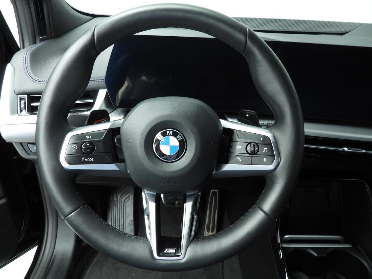 BMW 2-SERIE Active Tourer 220i | M-Sportpakket | LED | HUD | Active cruise | Elektr. zetels | Keyles go | DAB | Harman-kardon sound | Alu 17 inch