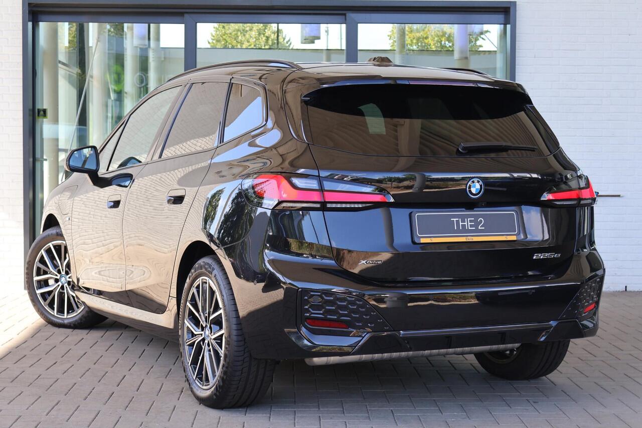 BMW 2-SERIE Active Tourer 225e xDrive | M Sportpakket | Stoelen Elektrisch Verstelbaar met Massage | Stuur- en stoelverwarming | Head-Up Display | Harman Kardon | Camera | Ekris Selection