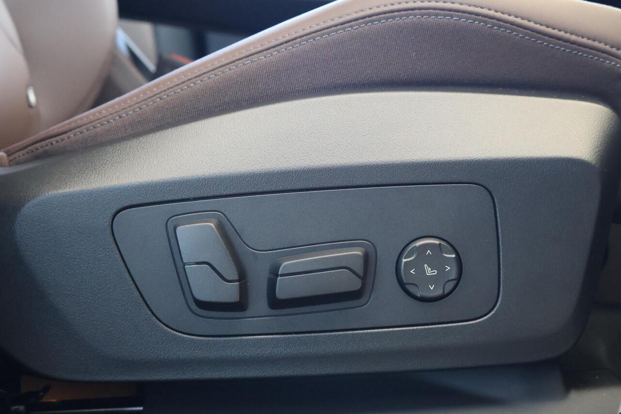 BMW 2-SERIE Active Tourer 225e xDrive | M Sportpakket | Stoelen Elektrisch Verstelbaar met Massage | Stuur- en stoelverwarming | Head-Up Display | Harman Kardon | Camera | Ekris Selection