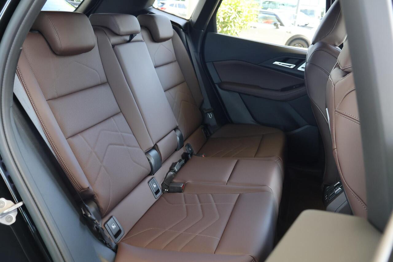 BMW 2-SERIE Active Tourer 225e xDrive | M Sportpakket | Stoelen Elektrisch Verstelbaar met Massage | Stuur- en stoelverwarming | Head-Up Display | Harman Kardon | Camera | Ekris Selection