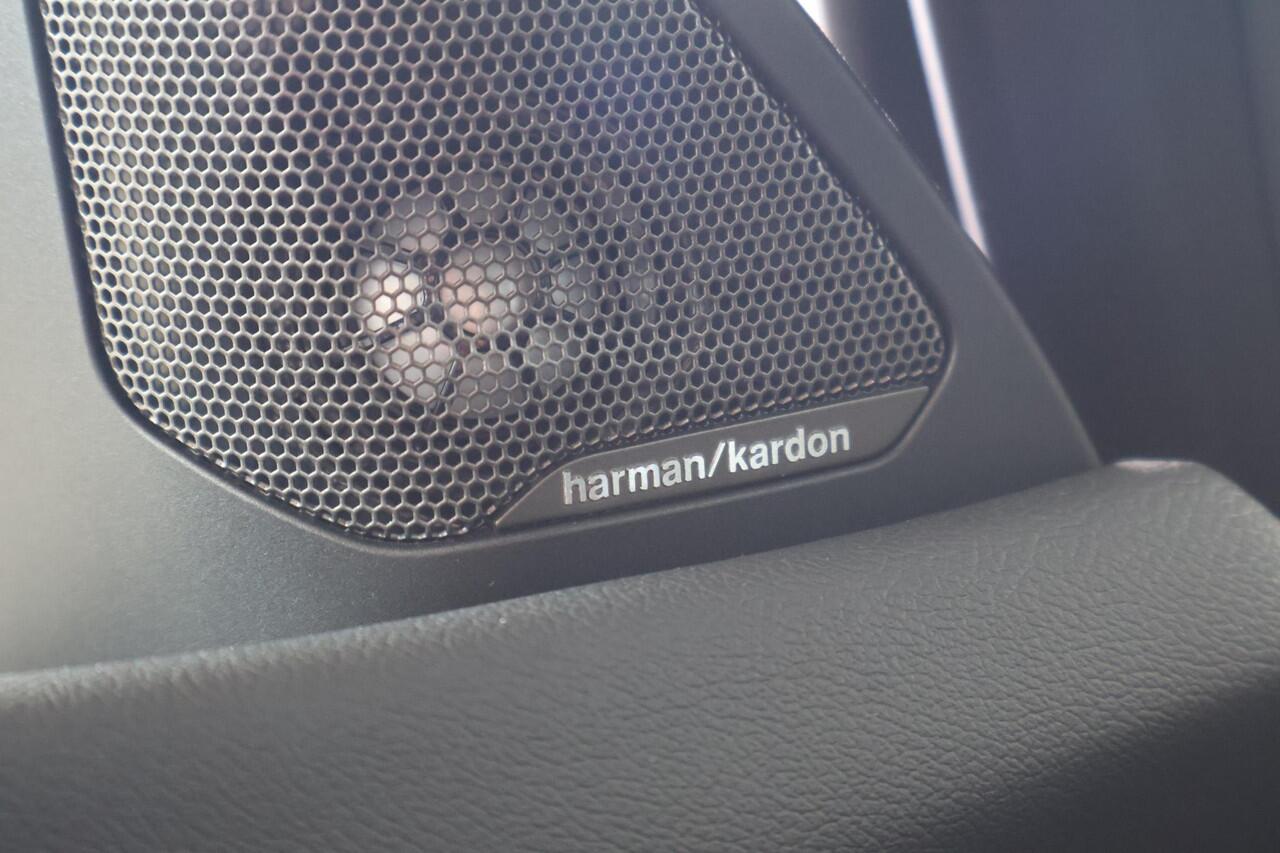 BMW 2-SERIE Gran Coupé 218i High Executive | M Sport Pro | Harman Kardon | Voorstoelen Verwarmd | Camera | Stuurverwarming | Active Cruise Control | 19" M Dubbelspaak | Ekris Selection