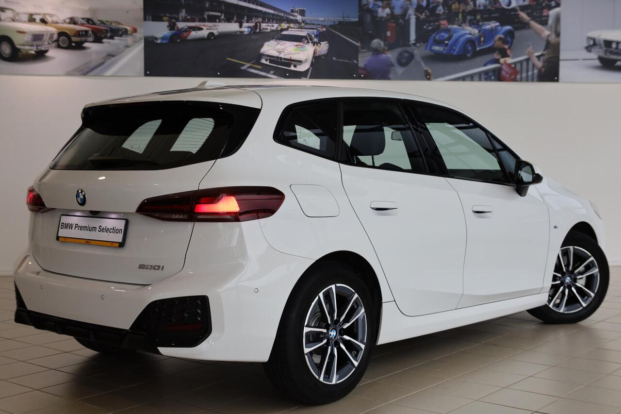 BMW 2-SERIE Active Tourer 220i | M Sportpakket