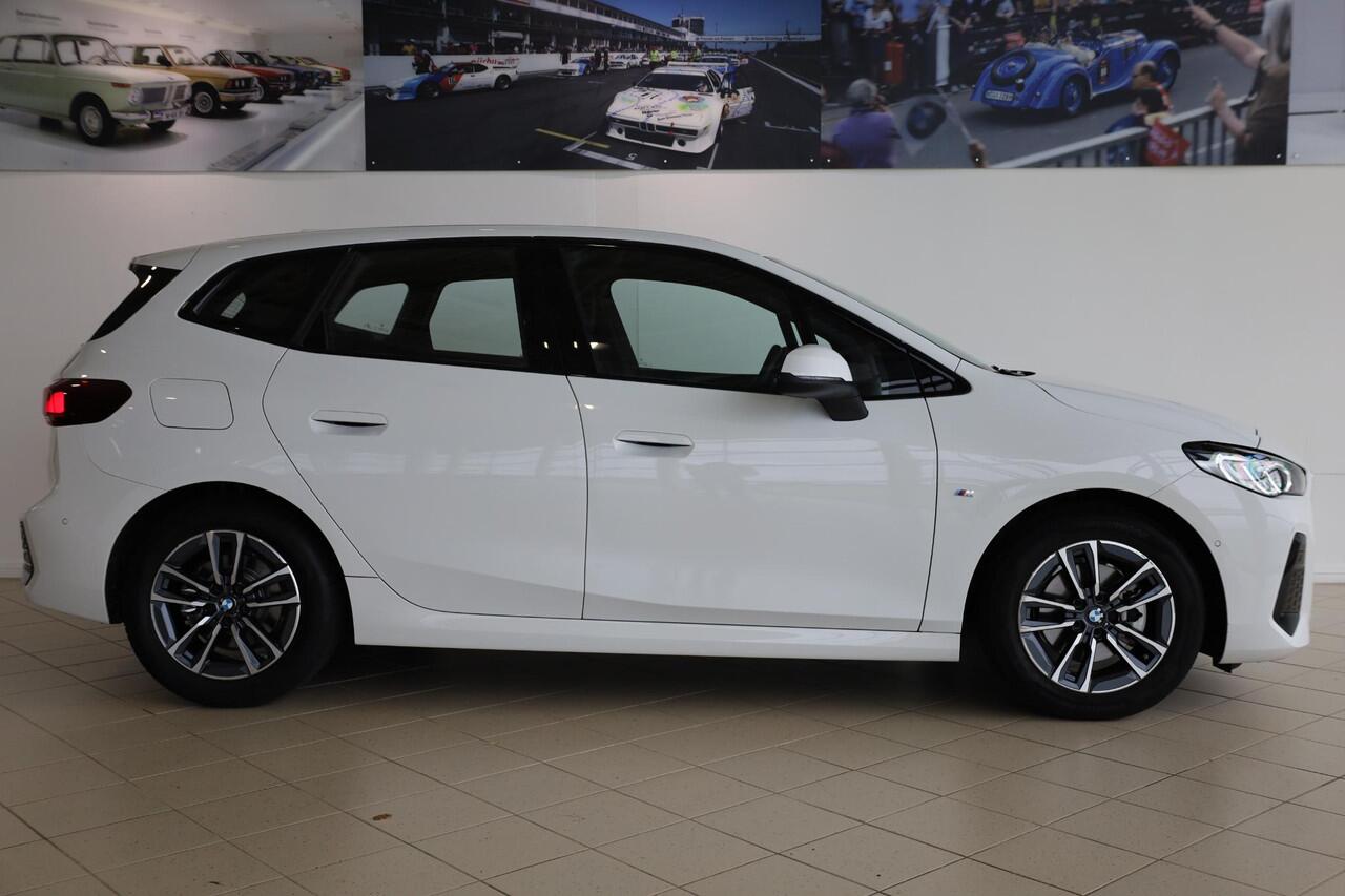 BMW 2-SERIE Active Tourer 220i | M Sportpakket