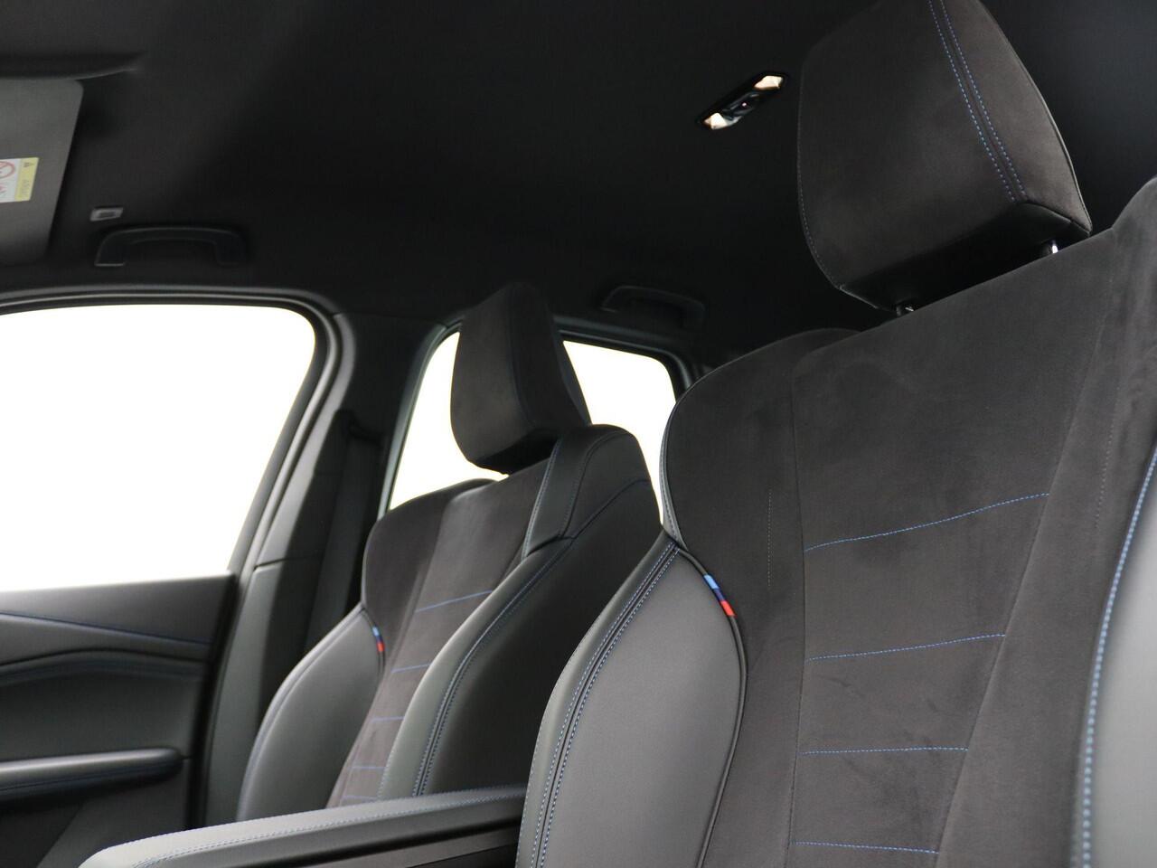 BMW 2-SERIE Active Tourer 230e xDrive M Sportpakket | Harman Kardon | Head-Up Display | Driving Assist Plus | Innovation Pack | 17"