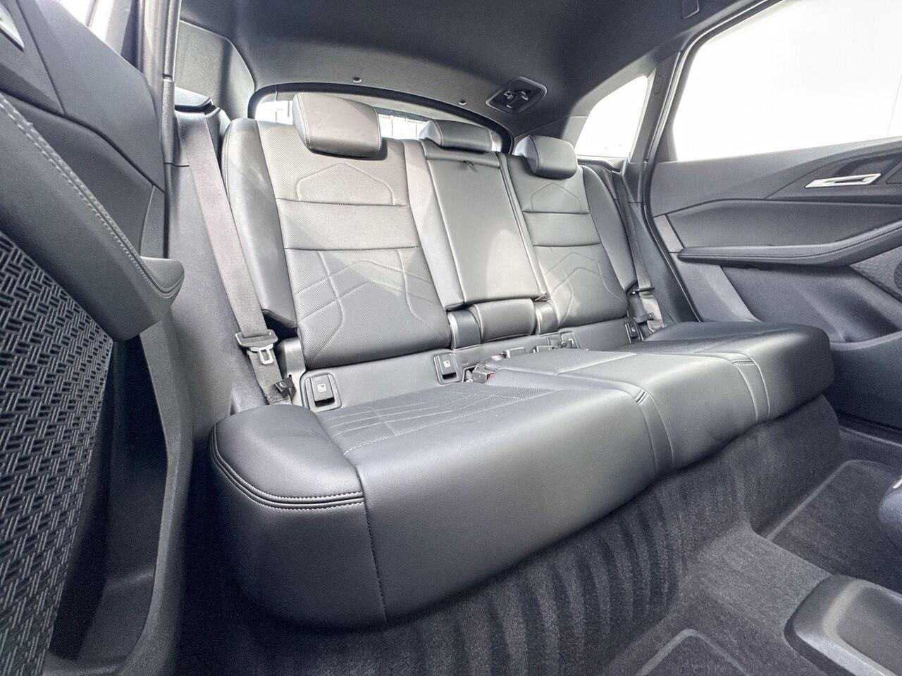 BMW 2-SERIE Active Tourer 230e xDrive M Sport | Driving Assistant Plus