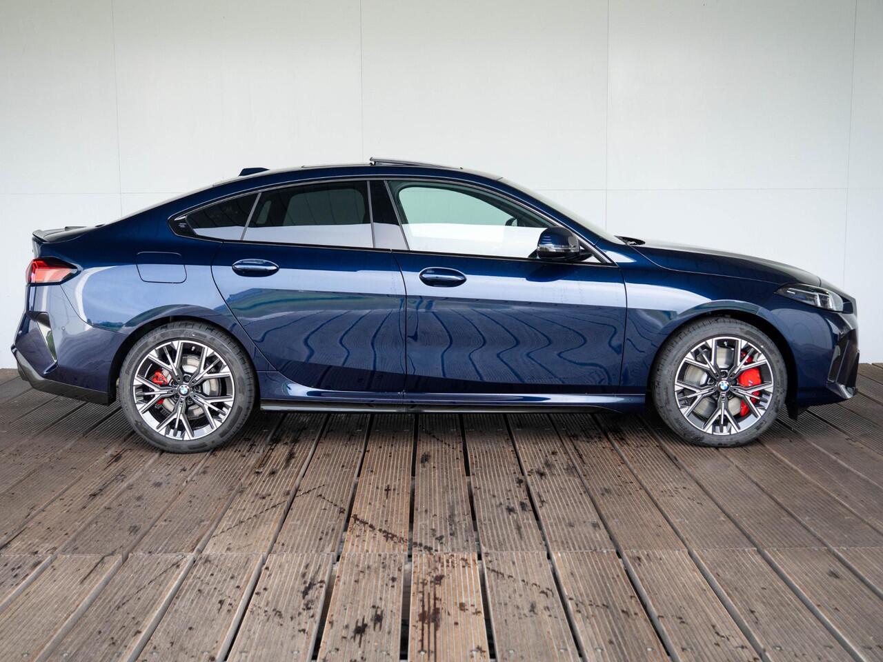 BMW 2-SERIE Gran Coupé 220 | M Sportpakket Pro | Premium Pack | Harman-Kardon | Verwarmd Stuurwiel | Comfort Access | Achteruitrijcamera | Panoramadak | Stoelverwarming | Ekris Selection