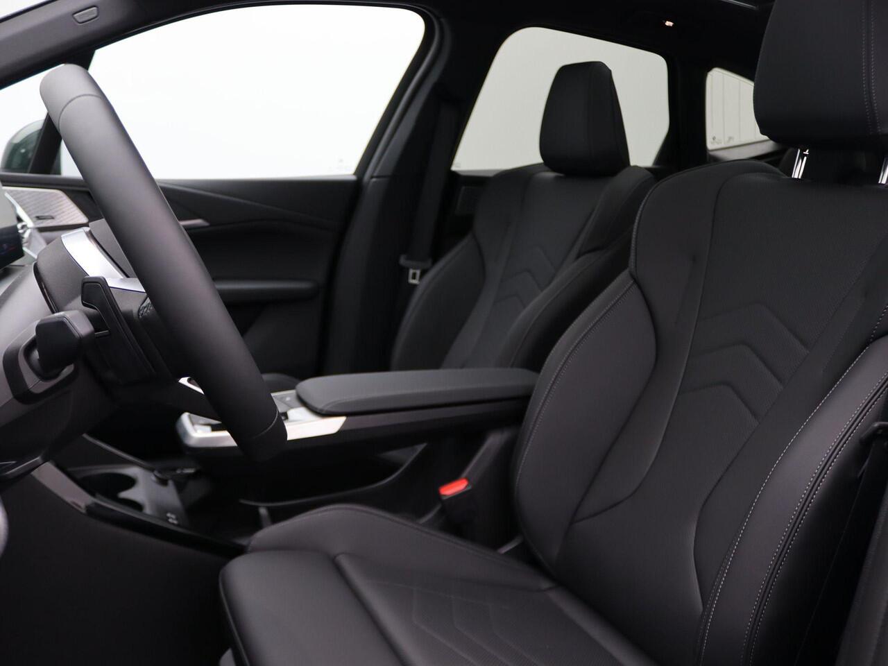 BMW 2-SERIE Active Tourer 225e xDrive M Sportpakket | Premium Pack | Comfort Pack | Travel Pack | Stuurwielrand Verwarmd | Trekhaak | Panoramadak | Elektrisch Verstelbare Sportstoelen | Driving Assistant Plus | Harman Kardon | 18'' | Ekris Selection