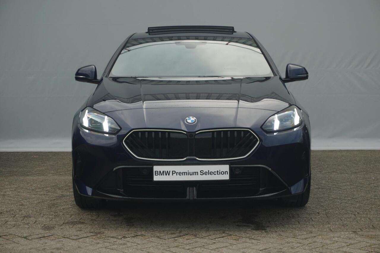 BMW 2-SERIE Gran Coupé 223 xDrive 19'' / Panoramdak / Harman Kardon / Head-Up Display / Trekhaak / Ekris Selection