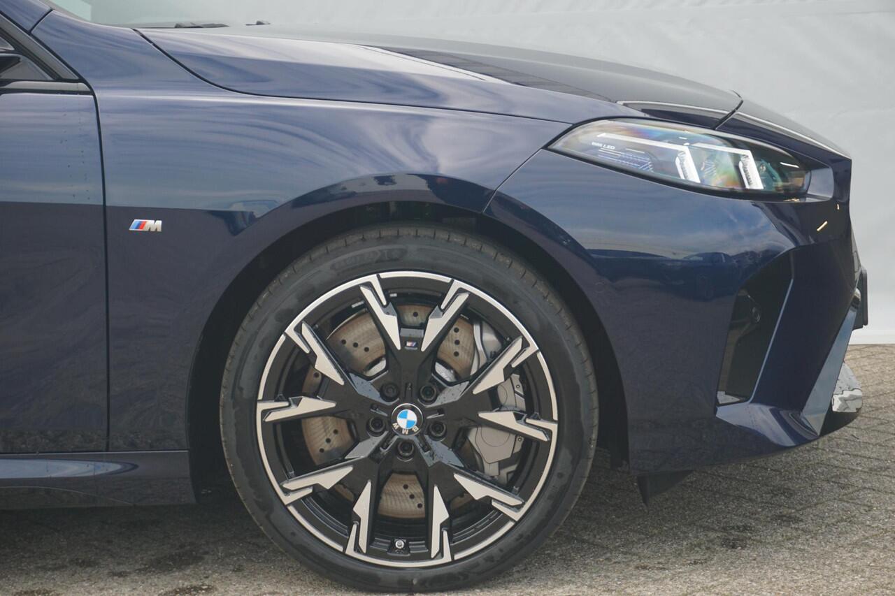 BMW 2-SERIE Gran Coupé 223 xDrive 19'' / Panoramdak / Harman Kardon / Head-Up Display / Trekhaak / Ekris Selection