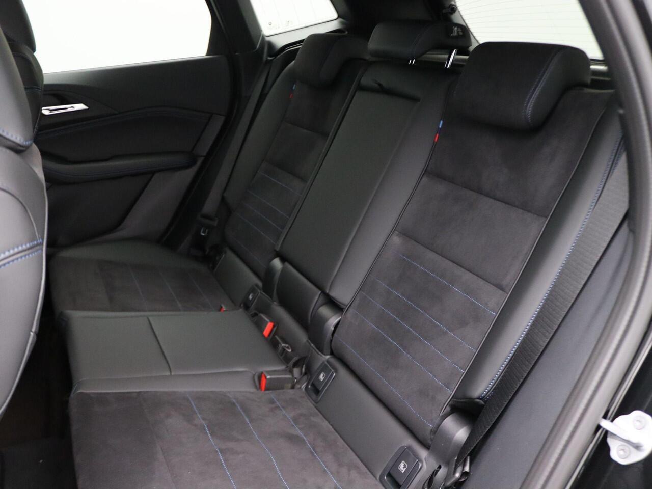 BMW 2-SERIE Active Tourer 218i M Sportpakket | Premium Pack | Stuurwielrand Verwarmd | Trekhaak | Driving Assistant | Parking Assistant | 18'' | Ekris Selection