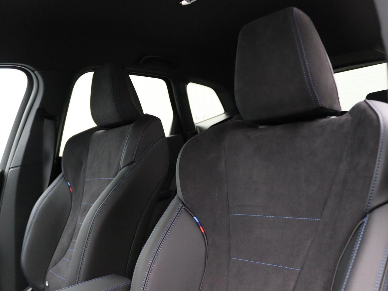 BMW 2-SERIE Active Tourer 218i M Sportpakket | Premium Pack | Stuurwielrand Verwarmd | Trekhaak | Driving Assistant | Parking Assistant | 18'' | Ekris Selection