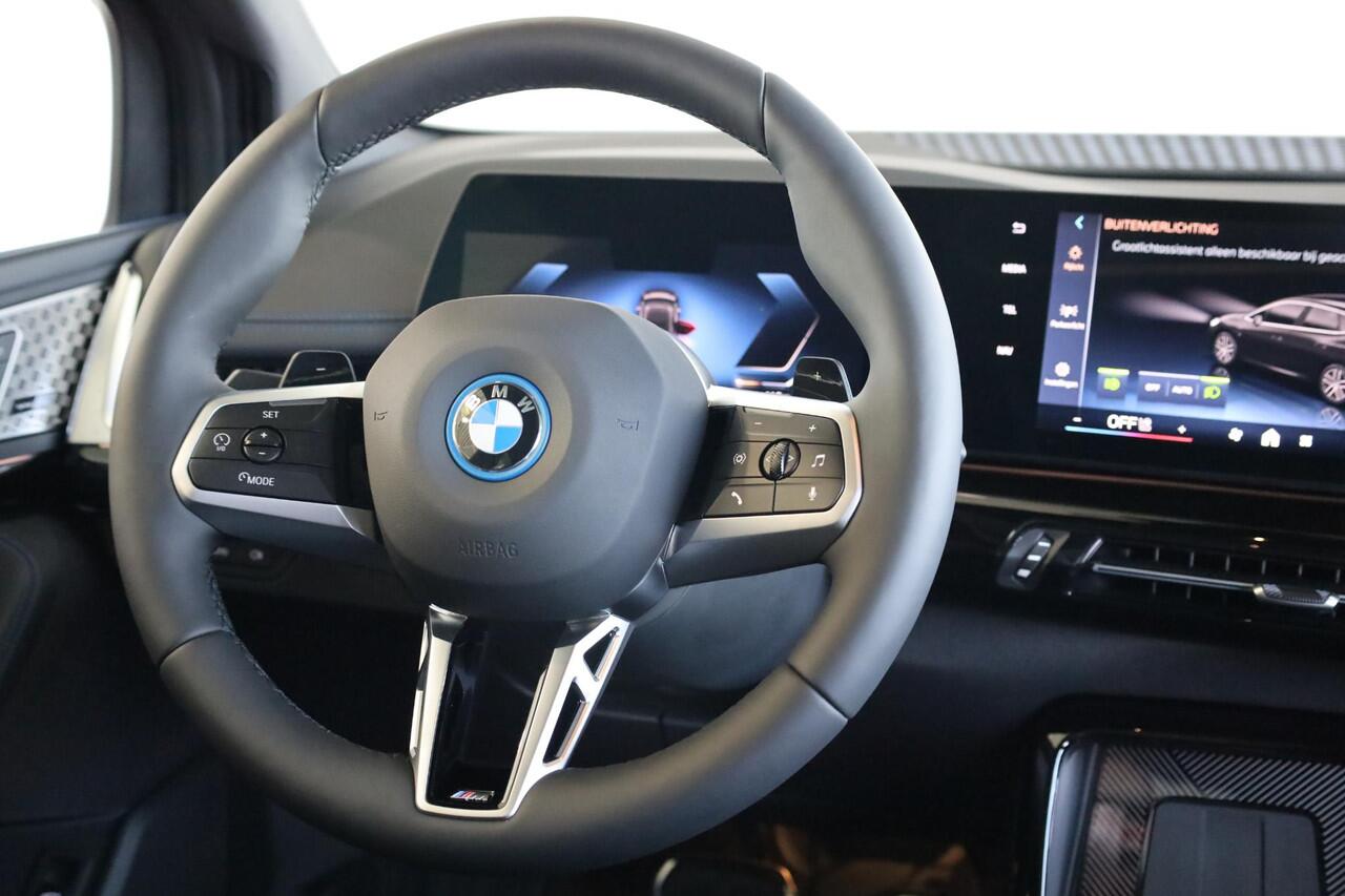 BMW 2-SERIE Active Tourer 225e xDrive M Sportpakket Pro | Driving Assitant Plus | Panoramadak | Trekhaak | Ekris Selection