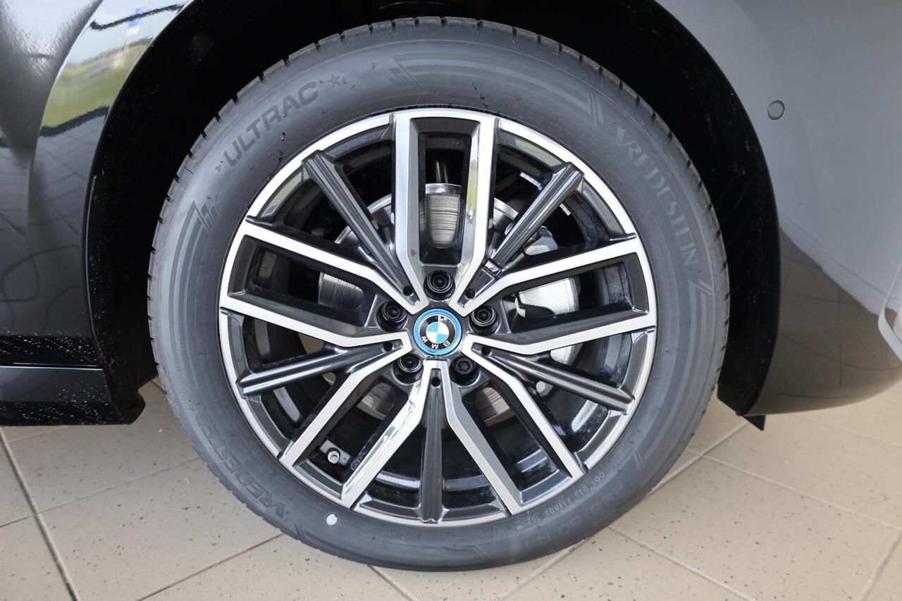 BMW 2-SERIE Active Tourer 225e xDrive M Sportpakket Pro | Driving Assitant Plus | Panoramadak | Trekhaak | Ekris Selection