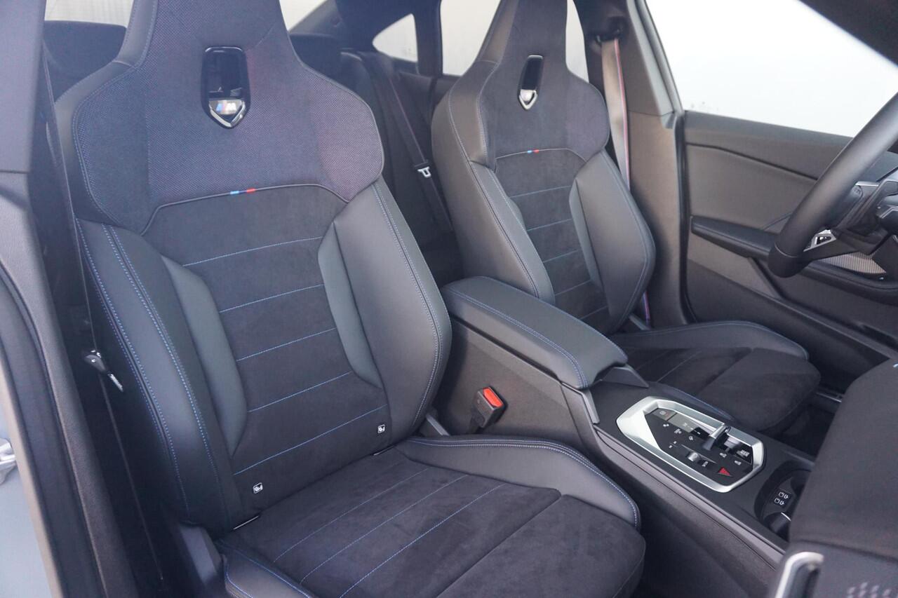 BMW 2-SERIE Gran Coupé 220 M Sportpakket Pro 19'' | Panoramadak | Elektrisch verstelbare stoelen | Head-Up Display | Harman Kardon | Trekhaak | Ekris Selection